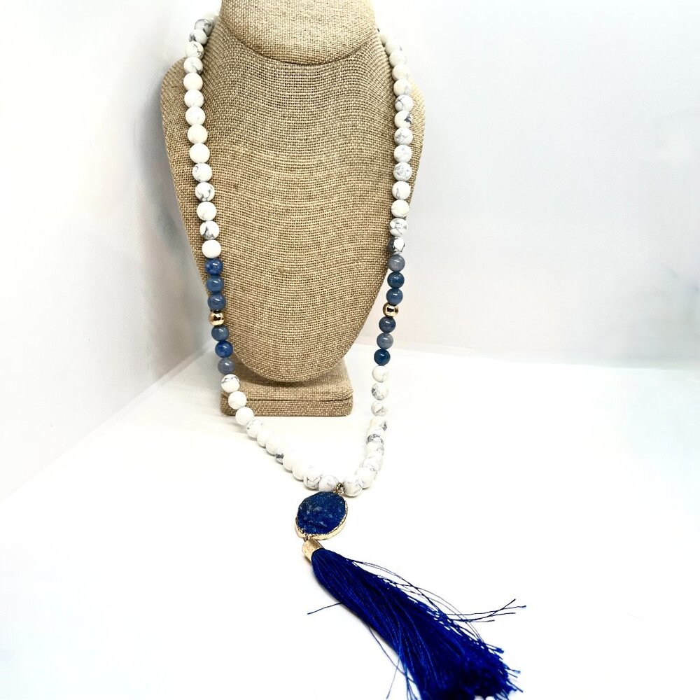 MALA STYLE HOWLITE BEAD NECKLACE BLUE DRUZY TASSEL GEM GOLD TONE BOHO STATEMENT